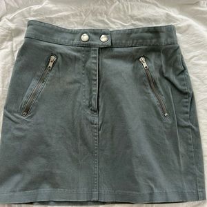 Mini skirt w/ zipper detail